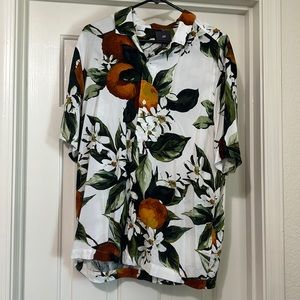 H&M Oranges Short Sleeve Lightweight Button Up Shirt